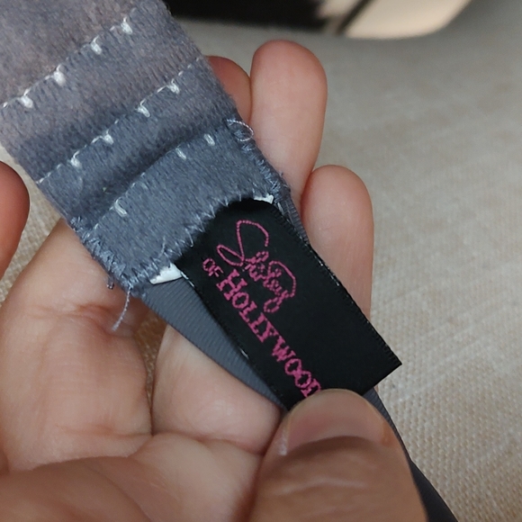 💐 EUC Shirley of Hollywood Ladies Unlined Eyelash Lace No Wire Bralette, Large - Picture 6 of 8